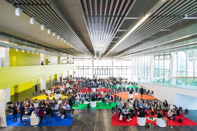 Espacio Ágora del Encuentro Estatal de la Red de Ciudades Educadoras en Sevilla.