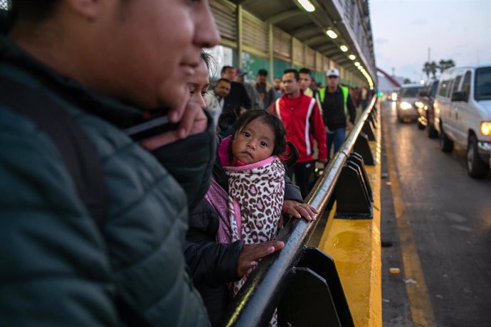 Migrantes centroamericanos en la frontera de México con Estados Unidos