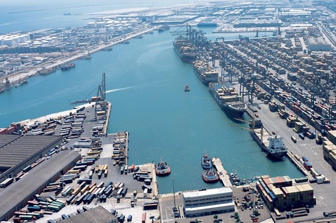 Vista aria del Port de Barcelona (arxiu)