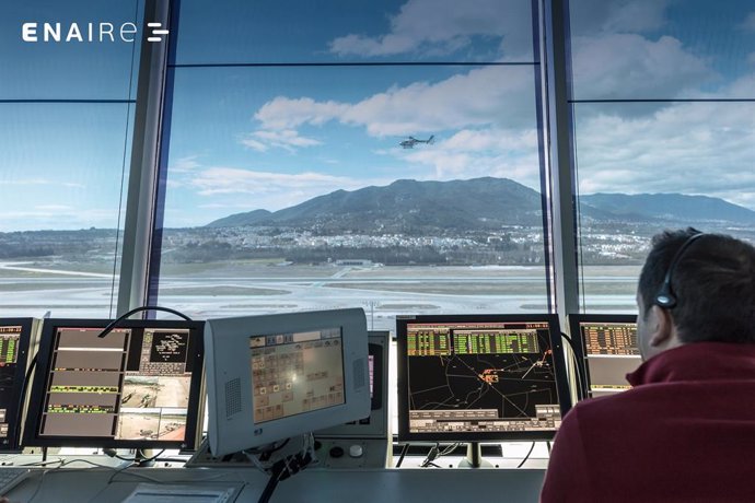 Controlador aéreo de ENAIRE en Málaga