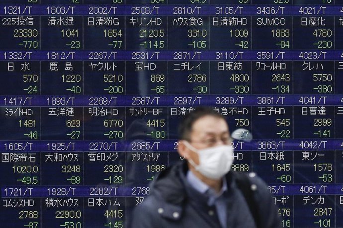 Japanese stocks plunge after global rout over coronavirus fears