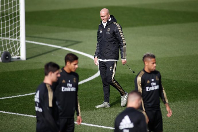 Fútbol.- La RFEF recomienda a los clubes que suspendan todos sus entrenamientos 