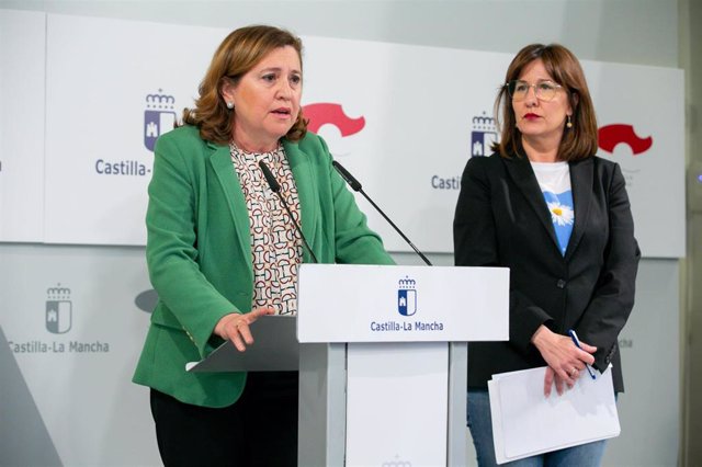 La consejera de Educación, Cultura y Deportes, Rosa ana Rodríguez, en rueda de prensa tras el Consejo de Gobierno extraordinario.