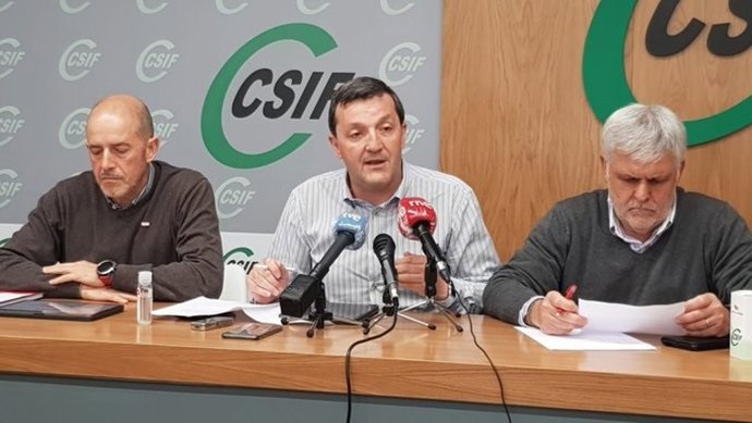 Representantes de CCOO, CSIF y UGT de Extremadura ante la situación del coronavirus.