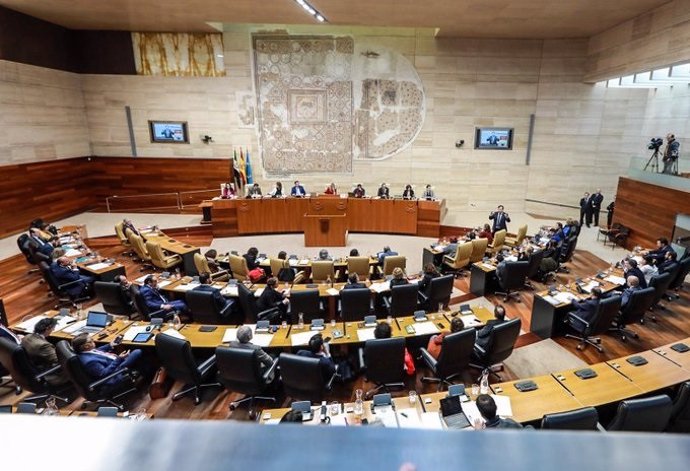 Pleno de la Asamblea de Extremadura, en una imagen de archivo