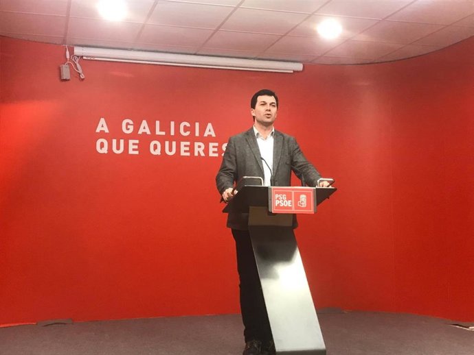 El secretario xeral del PSdeG, Gonzalo Caballero, en la rueda de prensa