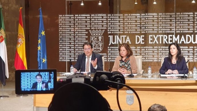 Los consejeros de Hacienda, SAnidad y Educación en rueda de prensa