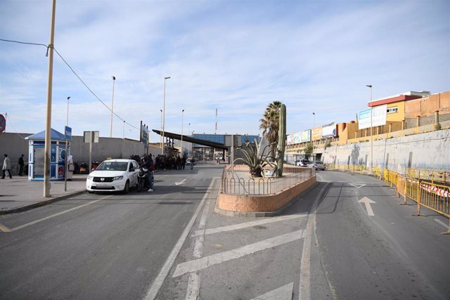Frontera del Tarajal que separa Ceuta de Marruecos y que desde hoy, viernes 13 de marzo, permanecerá cerrada de manera temporal al tráfico de personas y vehículos ante el avance del coronavirus, en Ceuta (España), a 13 de marzo de 2020.