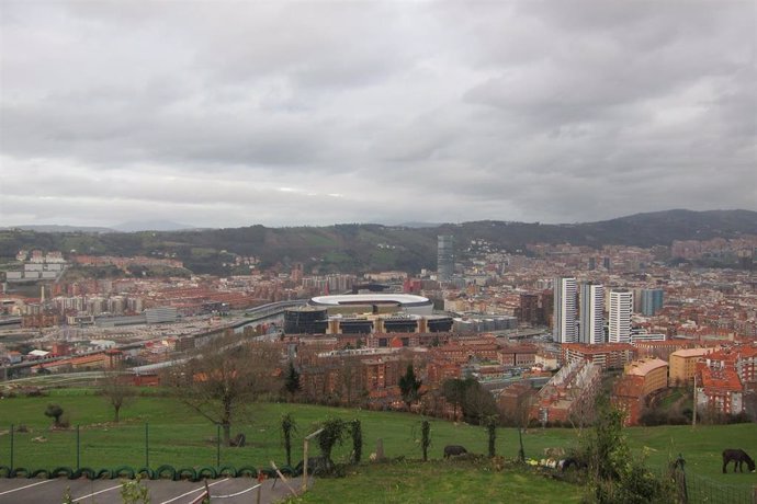 Nubes bajas sobre Bilbao