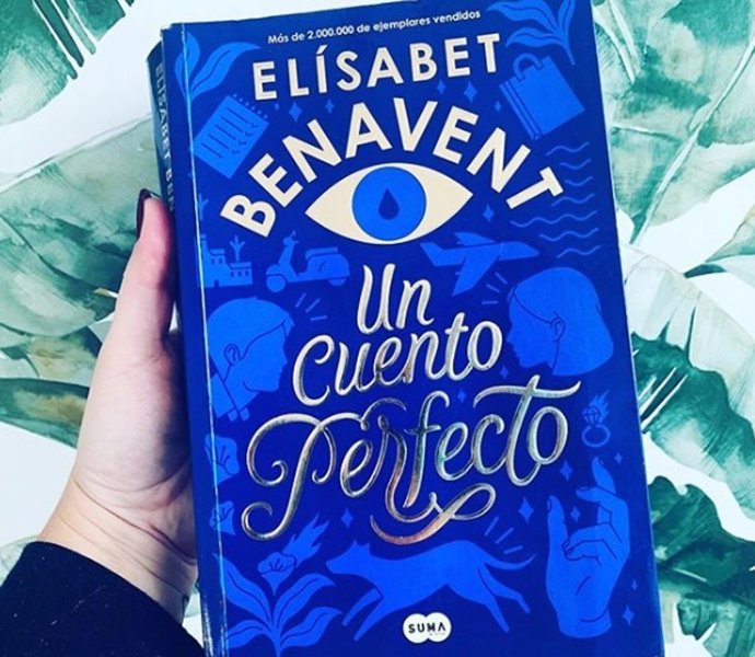 La escritora valenciana Elisabet Benavent publica 'Un cuento perfecto'.