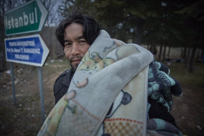 Un refugiado afgano en la ciudad de Edirne, en la frontera de Turquía con Grecia