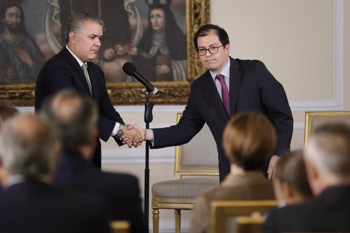 El presidente de Colombia, Iván Duque y el fiscal general Francisco Barbosa.