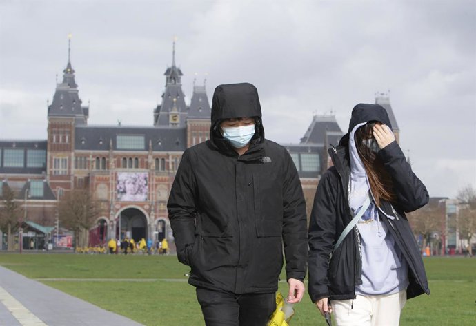 Coronavirus.- Países Bajos autoriza la apertura de los 'coffee shops' con servic