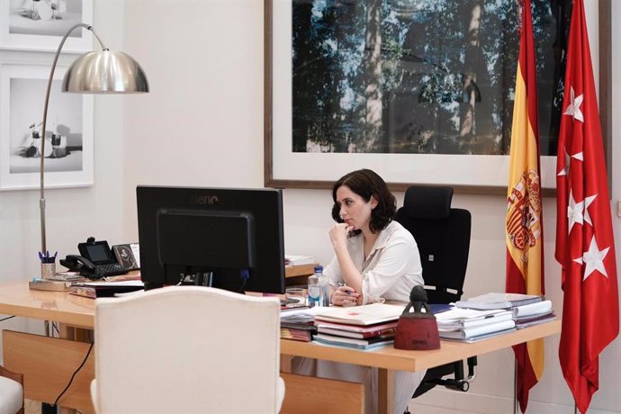 Foto recurso la presidenta de la Comunidad, Isabel Díaz Ayuso, en la videoconferencia de dirigentes autonómicos. Archivo. 