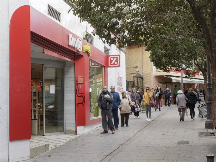 Los supermercados toman medidas contra el coronavirus: nuevos horarios y aforos