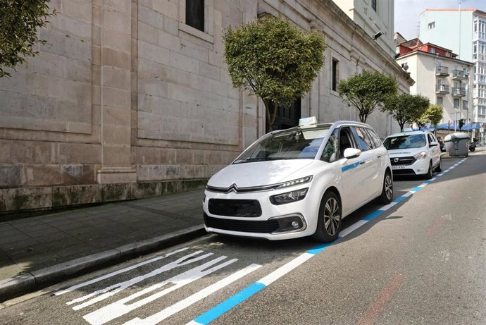 Parada de taxis en Cisneros