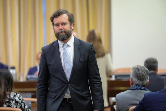 Vox censura que Sánchez haya aceptado sentarse "en igualdad de condiciones" con el Govern para mantenerse en el poder