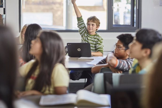 El programa 'Be Online' de HP facilita la conexión entre profesores y alumnos tr