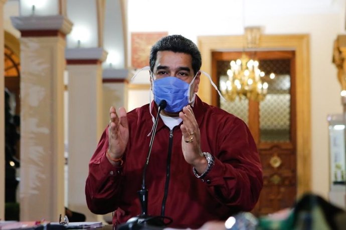 El presidente de Venezuela, Nicolás Maduro, con una mascarilla