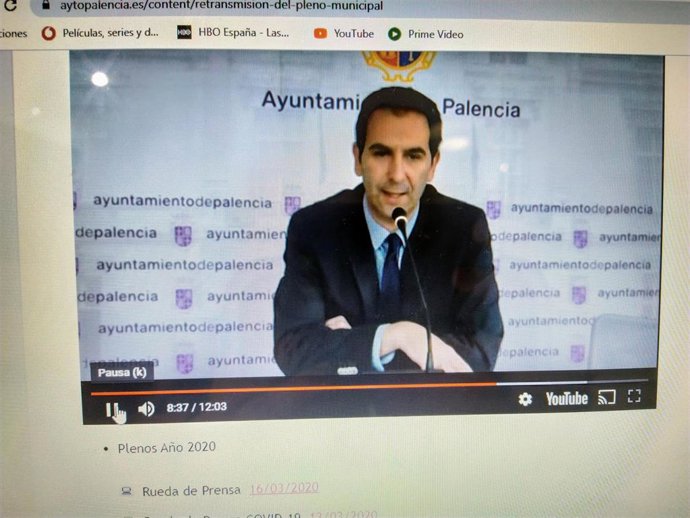 Mario Simón durante la rueda de prensa diaria para informar acerca de los aspectos aprobados por todos los grupos políticos del Ayuntamiento.