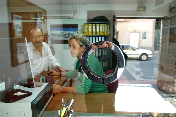 Imagen de una oficina de recaudación en Iznalloz (Granada)