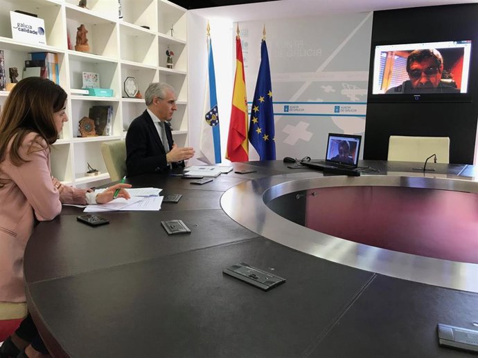 El conselleiro de Economía, Francisco Conde, se reúne con la Federación Galega de Comercio por videoconferencia