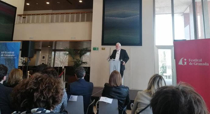 Antonio Moral durante su tiempo de intervención en el Auditorio Nacional (Madrid) al presentar el 69 Festival de Música y Danza de Granada.