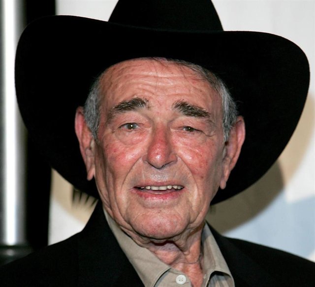 El actor Stuart Whitman