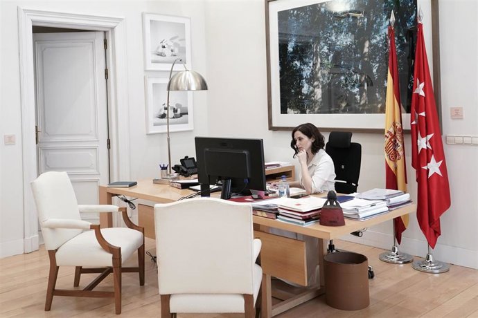 Díaz Ayuso en su despacho el pasado 15 de marzo. Achivo. 