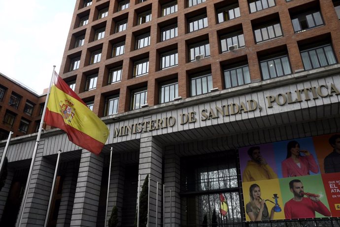 Edifici del Ministeri de Sanitat, Política Social i Igualtat situat en el Passeig del Prado, a Madrid (Espanya), a 2 de mar de 2020.