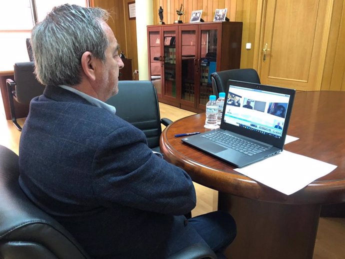 El presidente de Cecam, Ángel Nicolás, durante la reunión por videoconferencia con el resto de agentes sociales de Castilla-La Mancha y el Gobierno regional