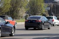 Alertan de la "paralización prácticamente total" de los VTC que operan para Uber y Cabify en Sevilla