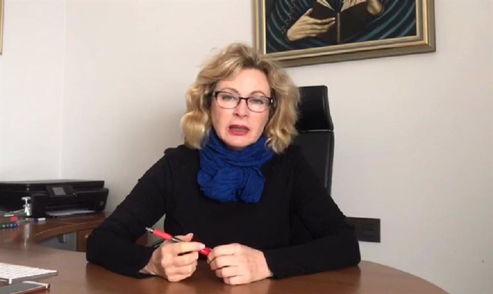La delegada de Empleo de la Junta en Málaga, Carmen Sánchez, en un video para explicar medias por el coronavirus