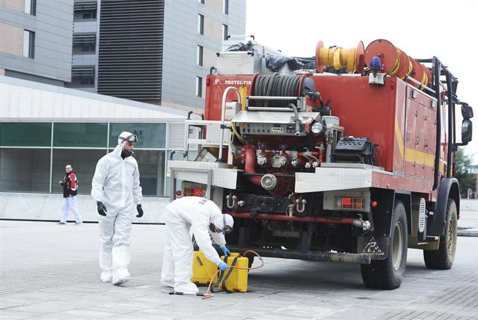 Militares de la UME protegidos se despliegan por Santander.