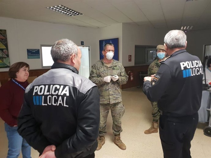 Visita del Ejército de Tierra a la sede de la Policía Local de Palma.