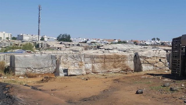 Imagen de uno de los asentamientos chabolistas de la provincia de Huelva