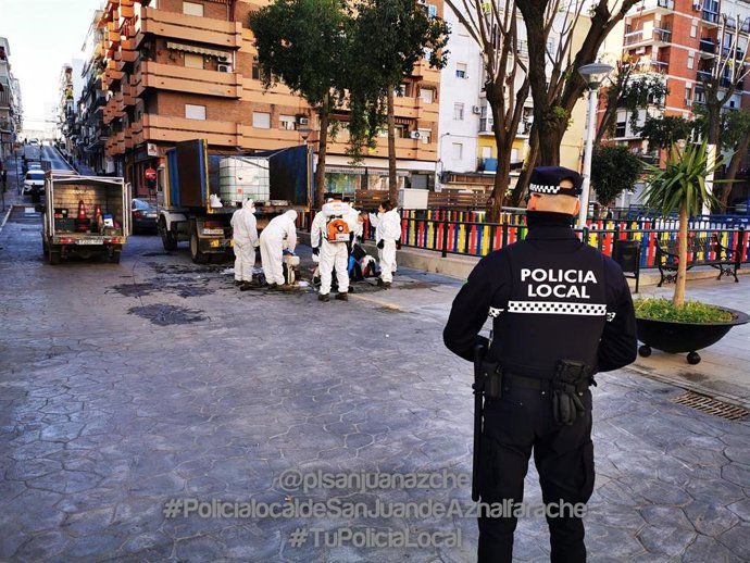 Un agente de la Policía Local de San Juan