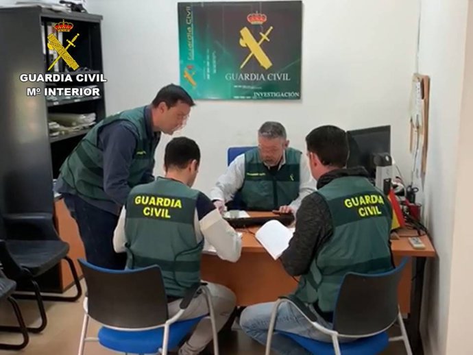 Agentes de la Guardia Civil.