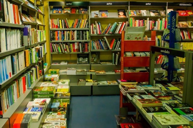 Imagen de una librería en España