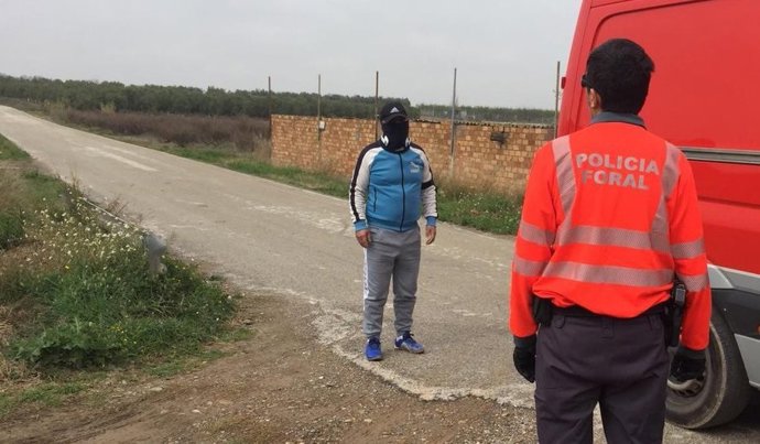 Momento en que interviene la Policía Foral.