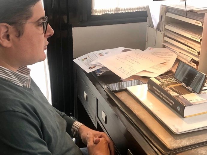 El portavoz de Cs en el Ayuntamiento hispalense, Álvaro Pimentel, y el presidente de la Confederación de Empresarios de Sevilla (CES), Miguel Rus, durnte una reunión telemática