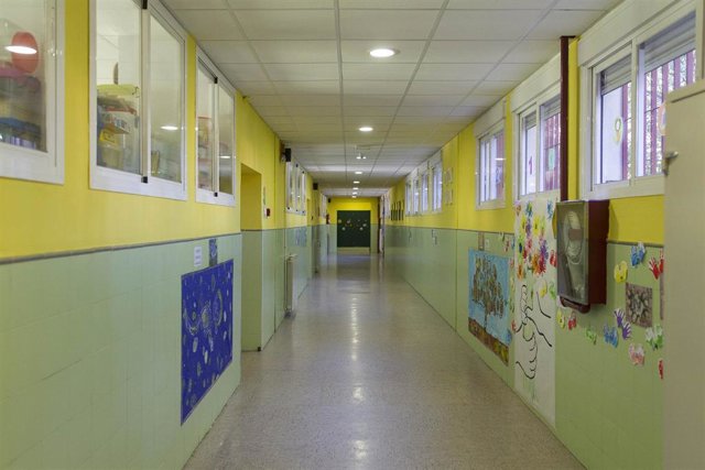Colegio, pasillo, aula, clase, primaria, infantil