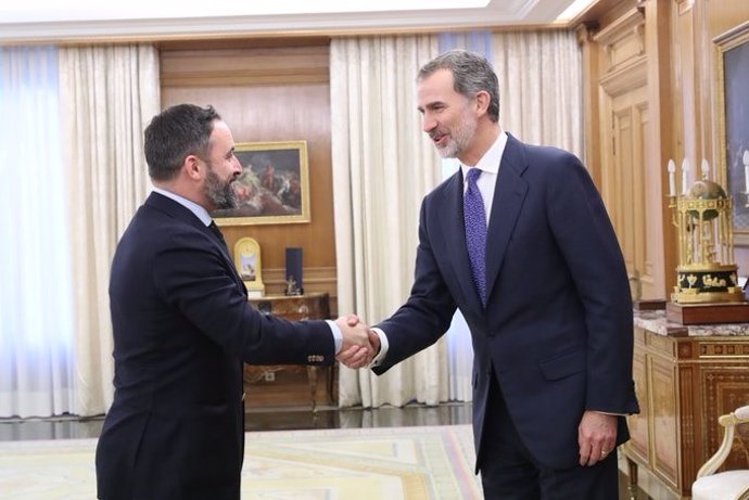 Santiago Abascal, presidente de Vox, con el Rey Felipe VI