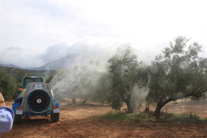 Málaga.- Coronavirus.- Socios de Asaja colaboran en la desinfección de espacios 