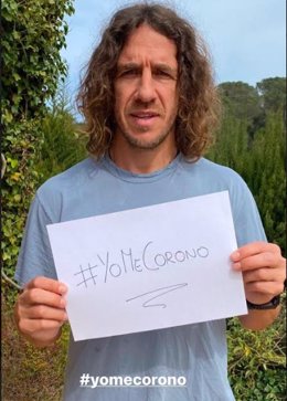 El futbolista Carles Puyol ha participado en la campaña #YoMeCorono