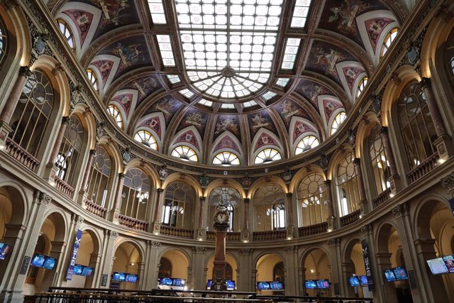 Interior del edificio de la Bolsa de Madrid 