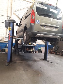 Taller de coches, reparaciones, vehículos