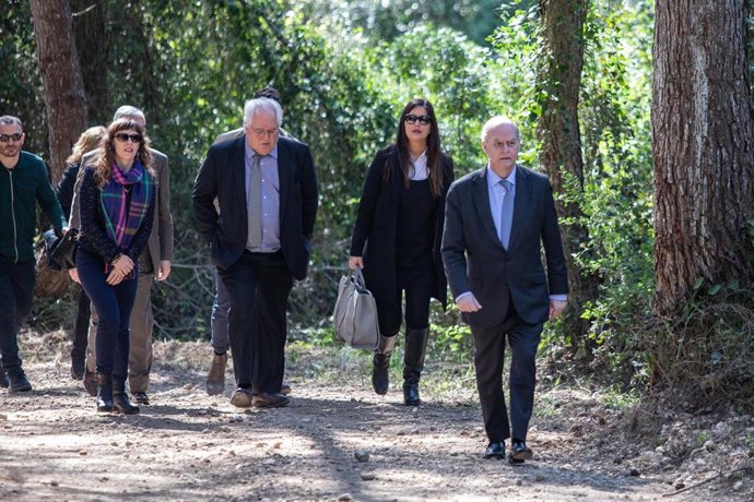 La comitiva judicial llega con los acusados, Rosa Peral y Albert López al escenario del crimen de la Guardia Urbana para la inspección ocular en la casa de Rosa Peral en Cubelles (Barcelona), en Barcelona (España), a 24 de febrero de 2020.