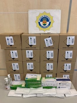 Imágen de mascarillas y guantes requisados en un establecimiento por parte de la Policía local de Alcorcón.