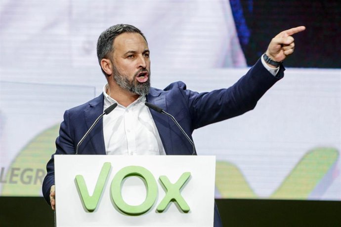 El presidente de Vox, Santiago Abascal, durante su intervención en el acto central de la Asamblea General Ordinaria del partido en el Palacio de Vistalegre (Madrid/España) a 8 de marzo de 2020.